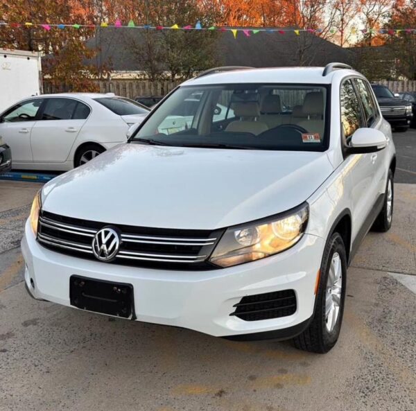 2017 Volkswagen Tiguan 2.0T 4Motion Sport Utility 4D - Image 1