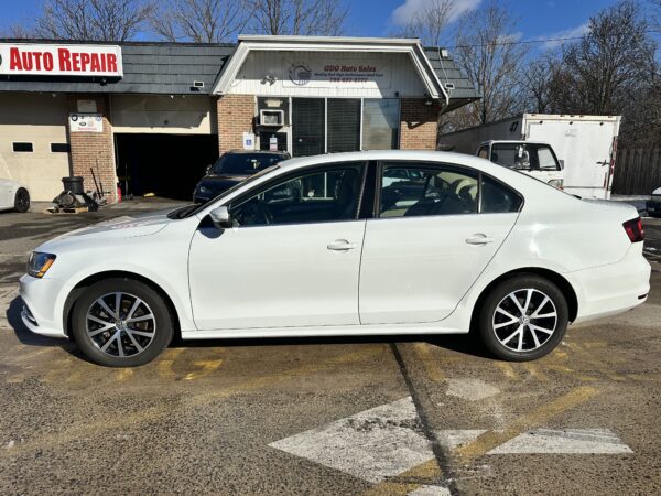 2017 Volkswagen Jetta SE 1.4T - Image 3