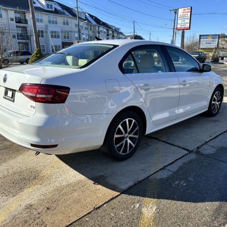 2017 Volkswagen Jetta SE 1.4T - Image 6