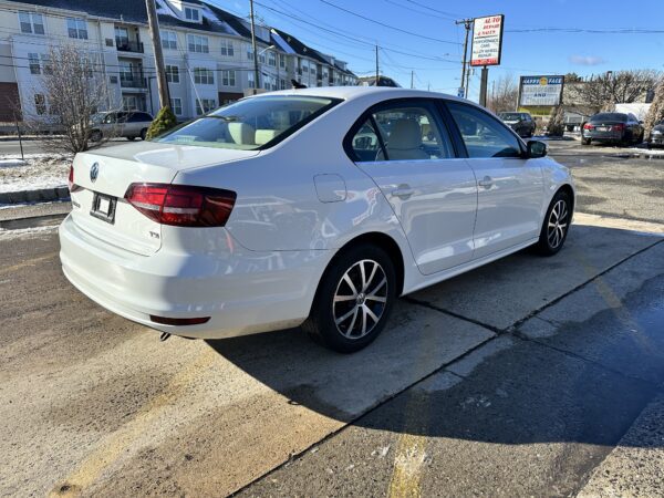 2017 Volkswagen Jetta SE 1.4T - Image 6