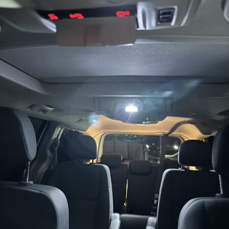 2009 Volkswagen Routan SE - Image 20
