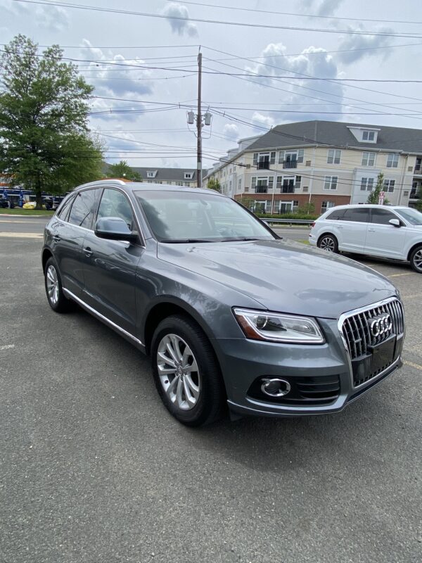 2014 AUDI Q5 2.0T Quattro Premium Plus - Image 1