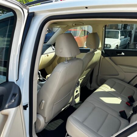 2016 Volkswagen Tiguan 2.0T 4Motion Sport Utility 4D - Image 6