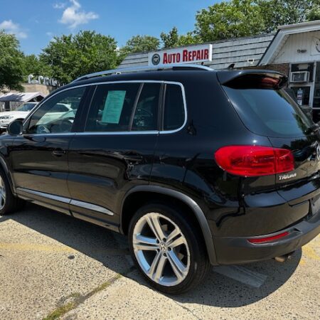 2014 Volkswagen Tiguan R-LINE 4Motion - Image 2