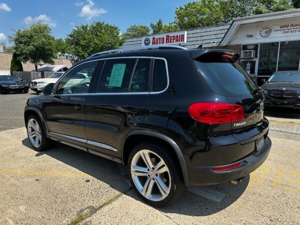 2014 Volkswagen Tiguan R-LINE 4Motion - Image 2