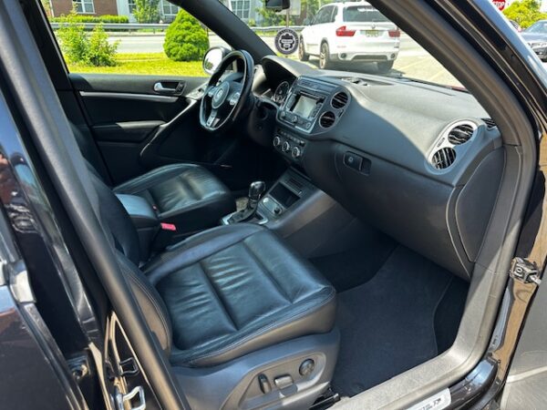 2014 Volkswagen Tiguan R-LINE 4Motion - Image 13