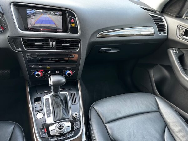 2014 AUDI Q5 2.0T Quattro Premium Plus - Image 10